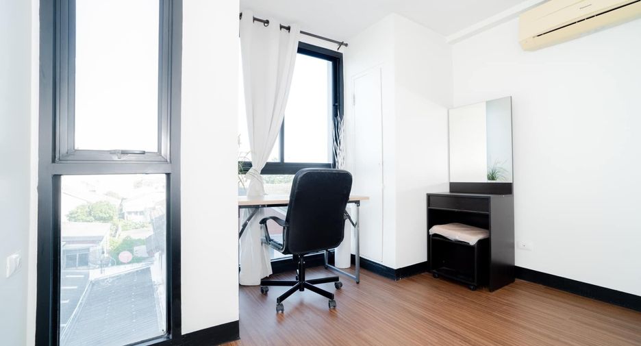 For sale and for rent 2 bedrooms condo in Huai Khwang, Bangkok