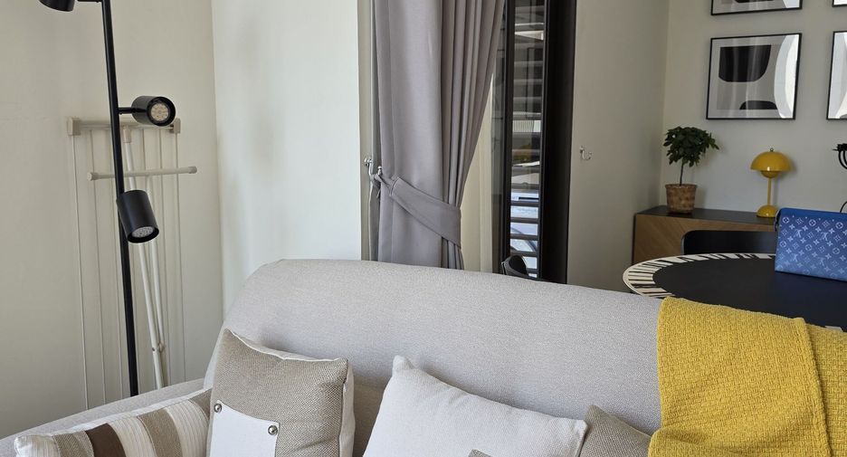 For rent 2 bedrooms condo in Khlong Toei, Bangkok