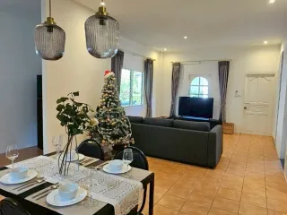 For rent 2 bedrooms villa in Mueang Phuket, Phuket
