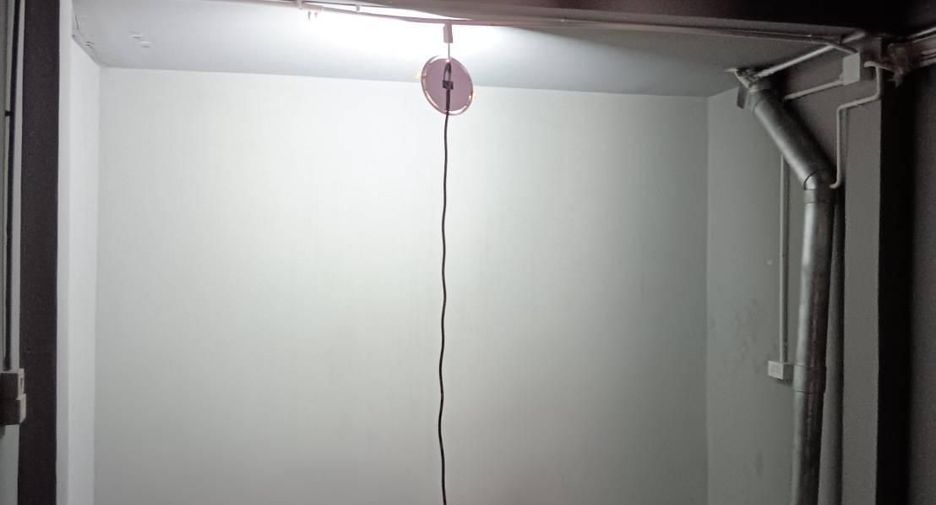 For sale and for rent 4 bedrooms retail Space in Khlong Toei, Bangkok