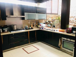 For rent 4 bedrooms townhouse in Yan Nawa, Bangkok