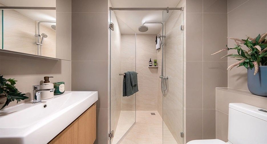 For sale 2 bedrooms condo in Khlong Toei, Bangkok