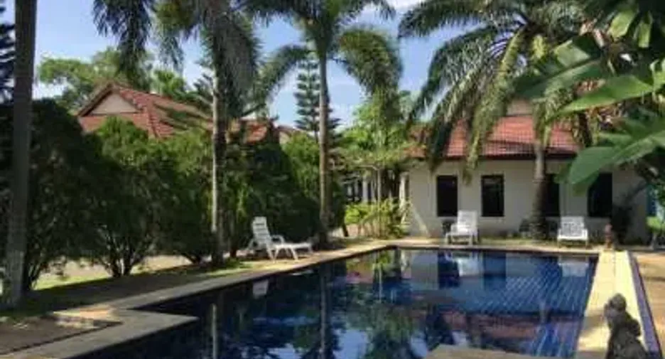 Villa zum Kauf mit 16 Zimmer in Thalang, Phuket