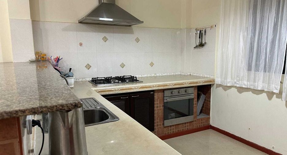 Villa zum Kauf mit 16 Zimmer in Thalang, Phuket