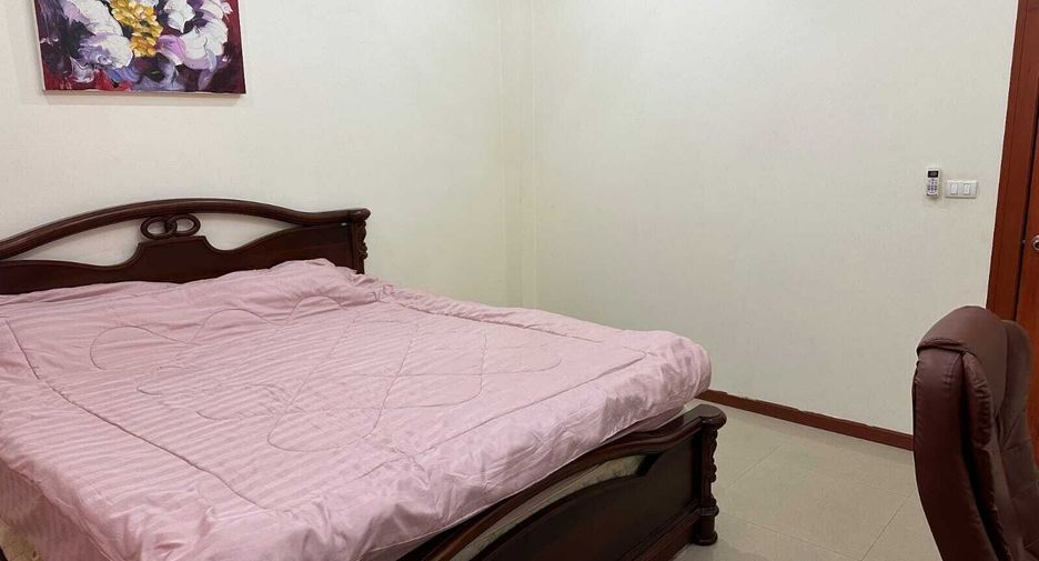 Villa zum Kauf mit 16 Zimmer in Thalang, Phuket