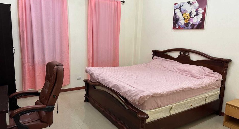 Villa zum Kauf mit 16 Zimmer in Thalang, Phuket