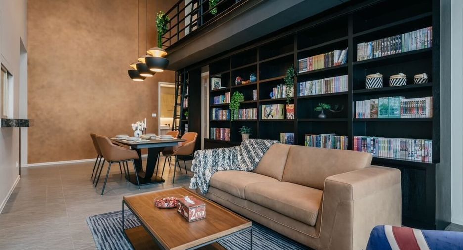 For rent 3 bedrooms condo in Sathon, Bangkok