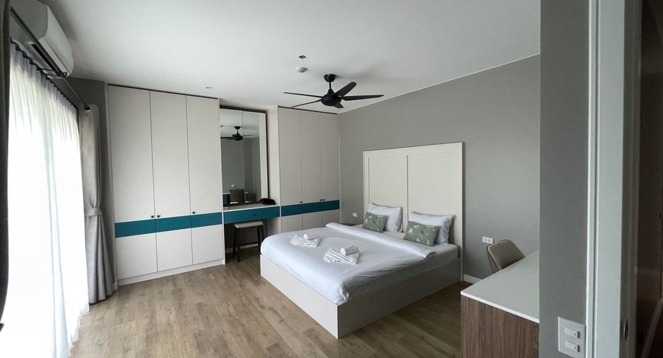 For rent 3 bedrooms condo in Mueang Phuket, Phuket