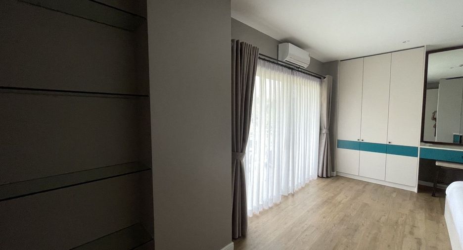 For rent 3 bedrooms condo in Mueang Phuket, Phuket