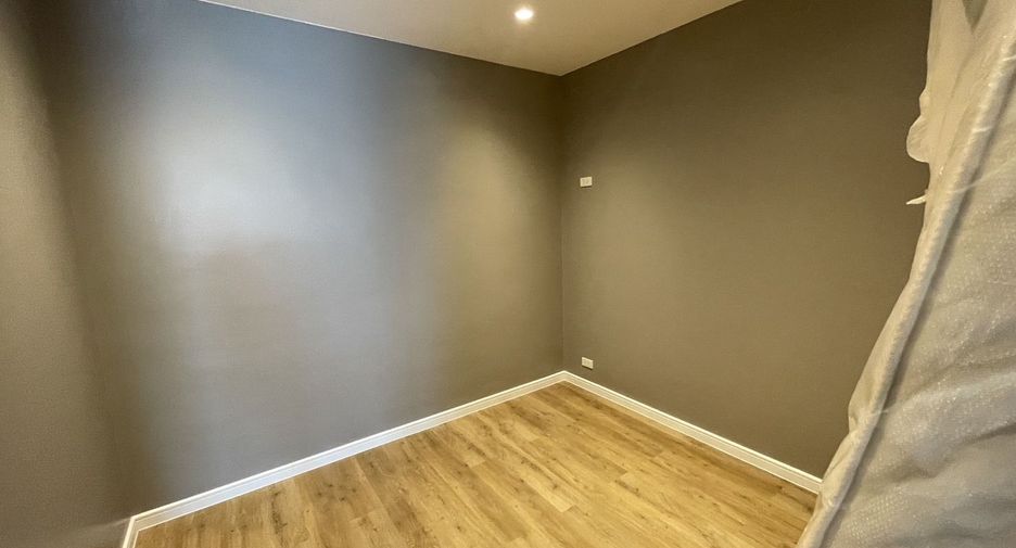 For rent 3 bedrooms condo in Mueang Phuket, Phuket