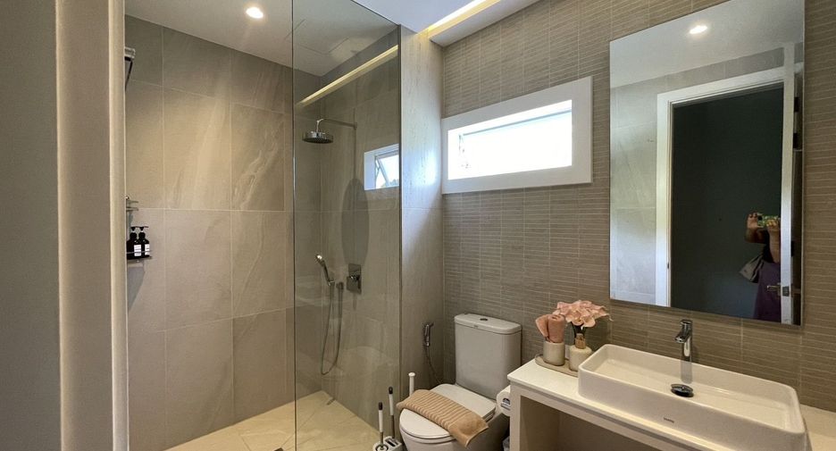 For rent 3 bedrooms condo in Mueang Phuket, Phuket
