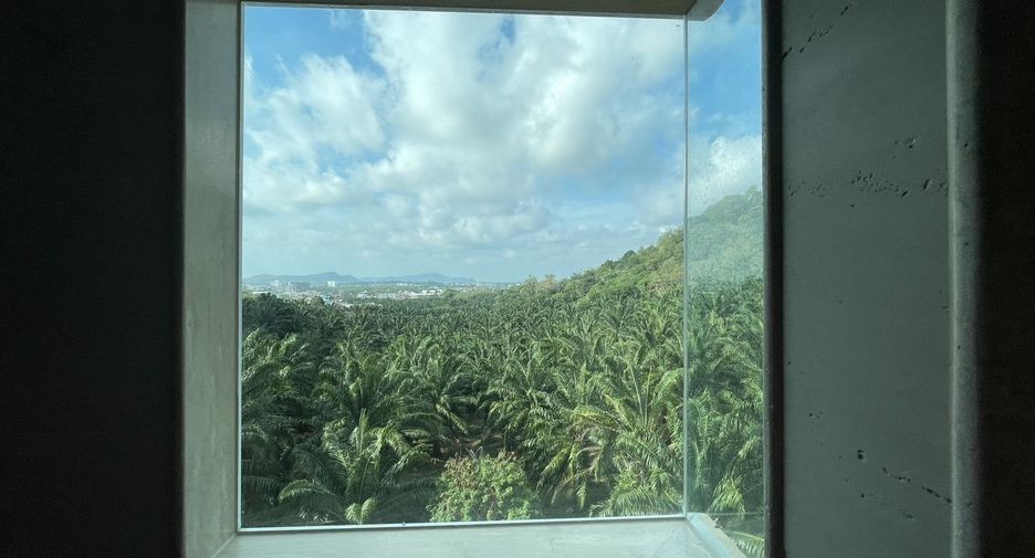 For rent 3 bedrooms condo in Mueang Phuket, Phuket