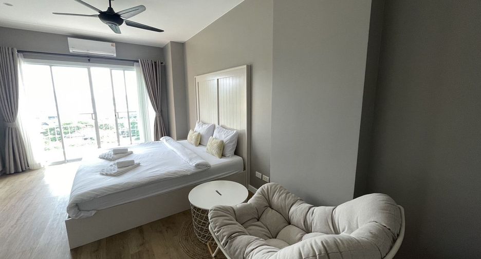 For rent 3 bedrooms condo in Mueang Phuket, Phuket