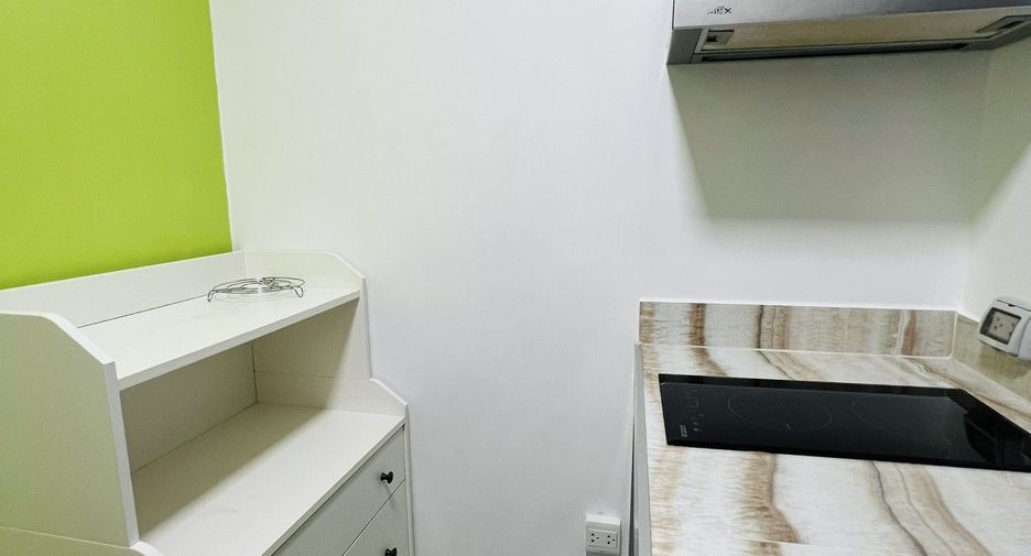 For sale 3 bedrooms townhouse in Bang Kapi, Bangkok