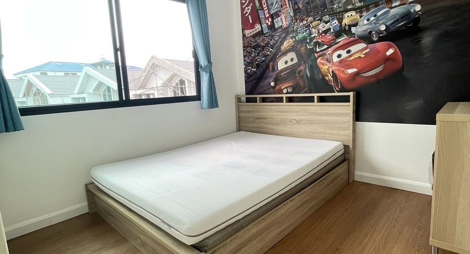 For sale 3 bedrooms townhouse in Bang Kapi, Bangkok