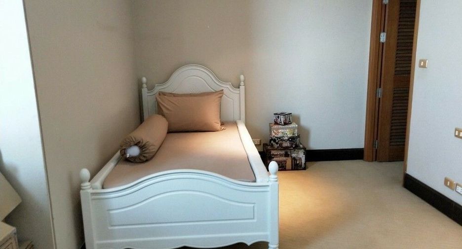 For sale 2 bedrooms condo in Sathon, Bangkok