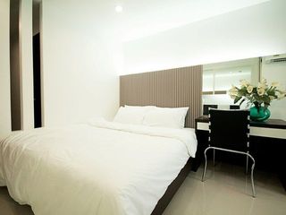À louer studio appartement à Bang Na, Bangkok