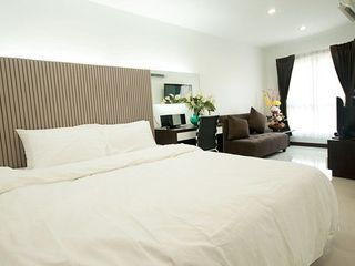 À louer studio appartement à Bang Na, Bangkok