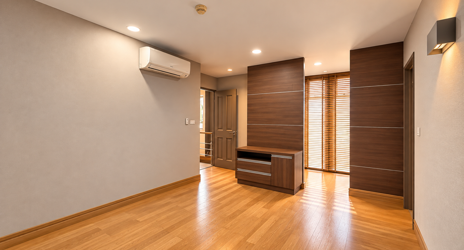 À vendre 3 chambres condo à Watthana, Bangkok