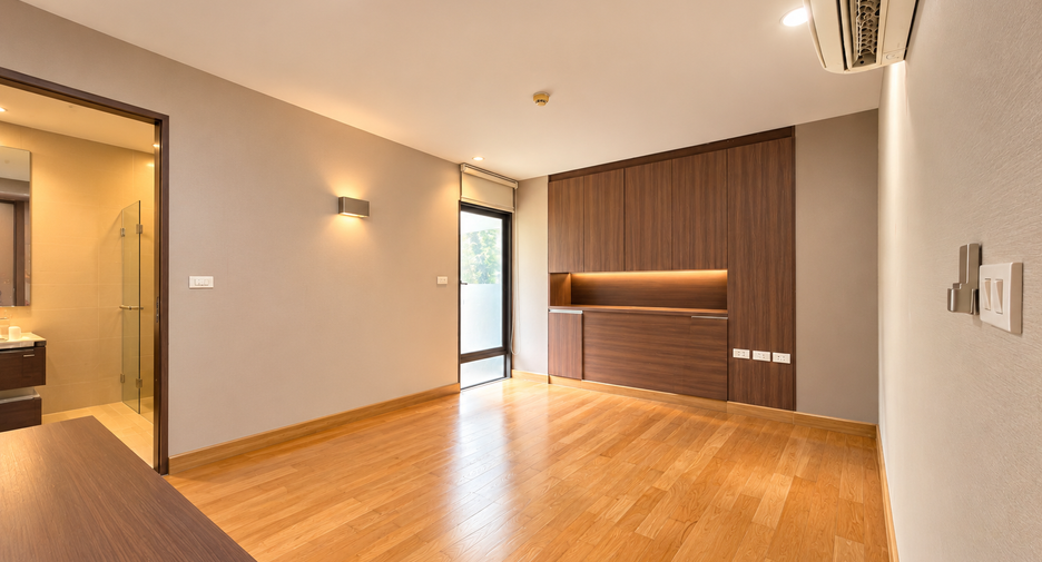 À vendre 3 chambres condo à Watthana, Bangkok