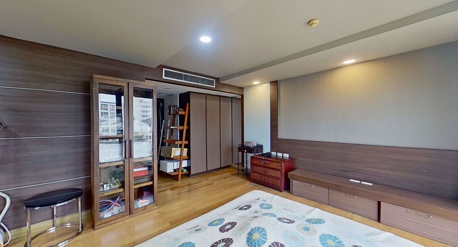 For sale and for rent 3 bedrooms condo in Watthana, Bangkok