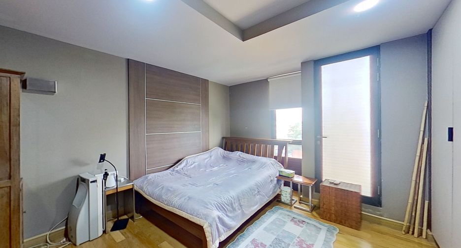 For sale and for rent 3 bedrooms condo in Watthana, Bangkok