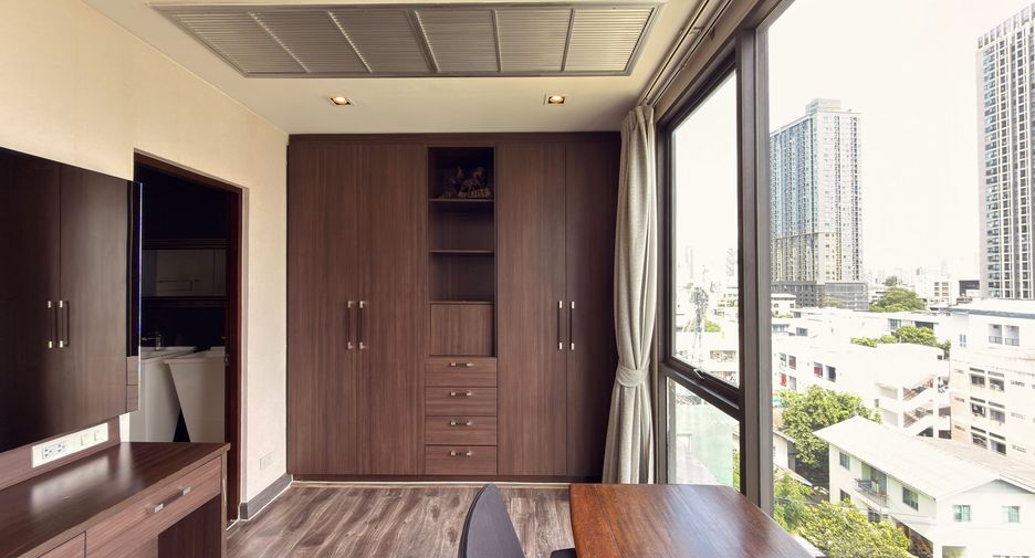 À vendre 3 chambres condo à Watthana, Bangkok
