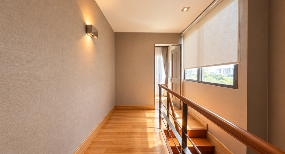 À vendre 3 chambres condo à Watthana, Bangkok