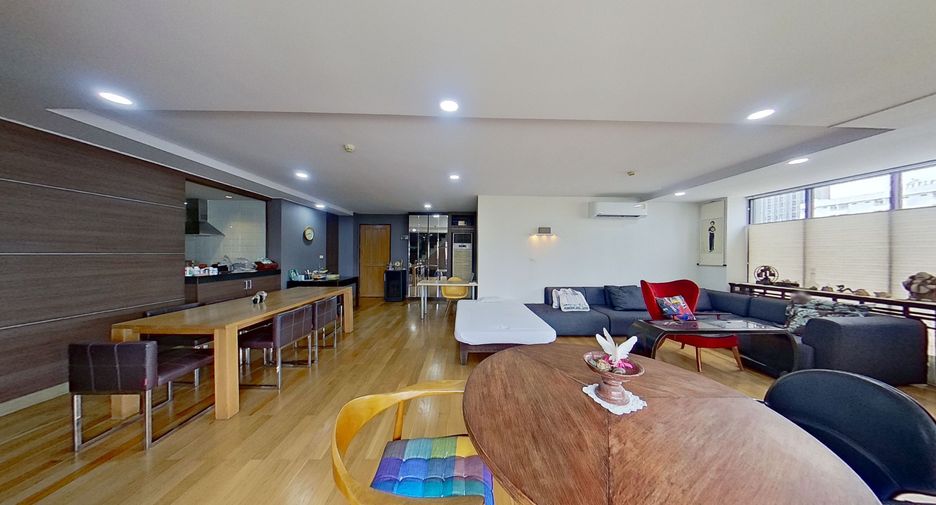 For sale and for rent 3 bedrooms condo in Watthana, Bangkok