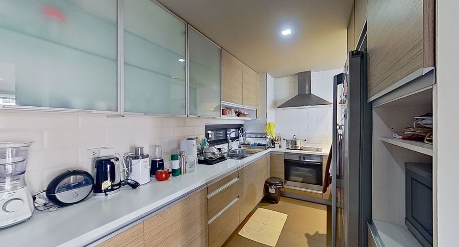 For sale and for rent 3 bedrooms condo in Watthana, Bangkok