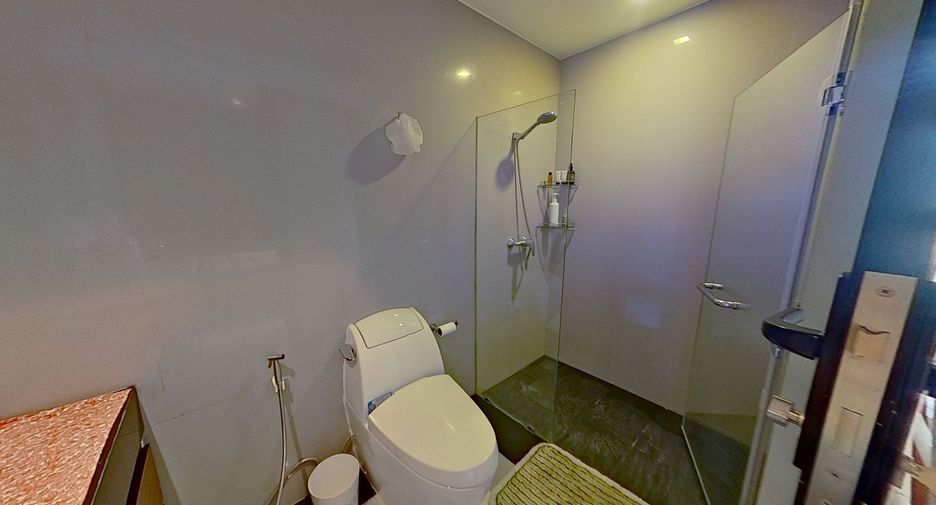 For sale and for rent 3 bedrooms condo in Watthana, Bangkok