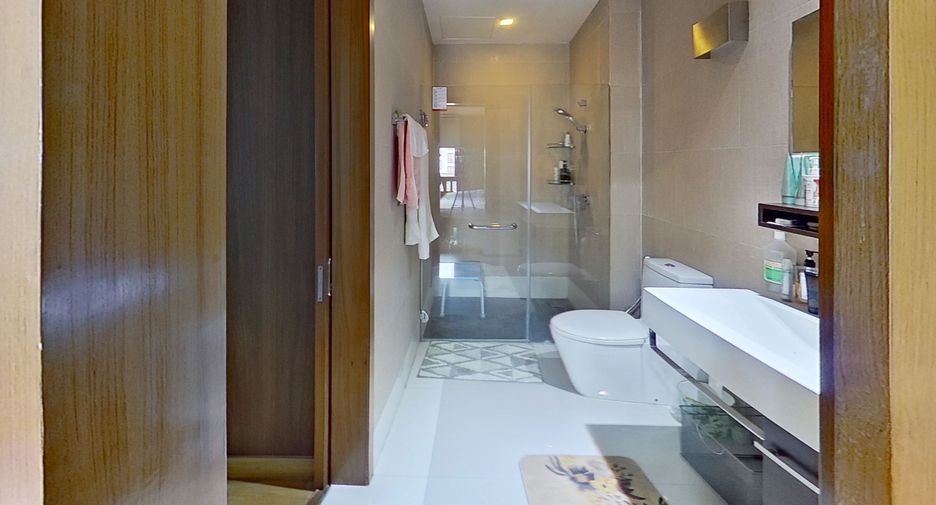 For sale and for rent 3 bedrooms condo in Watthana, Bangkok