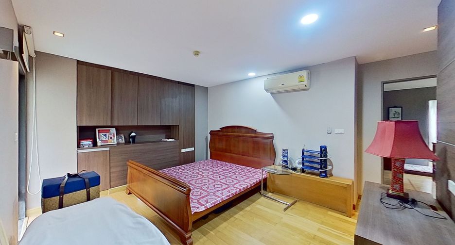 For sale and for rent 3 bedrooms condo in Watthana, Bangkok