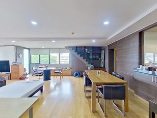 For sale and for rent 3 bedrooms condo in Watthana, Bangkok