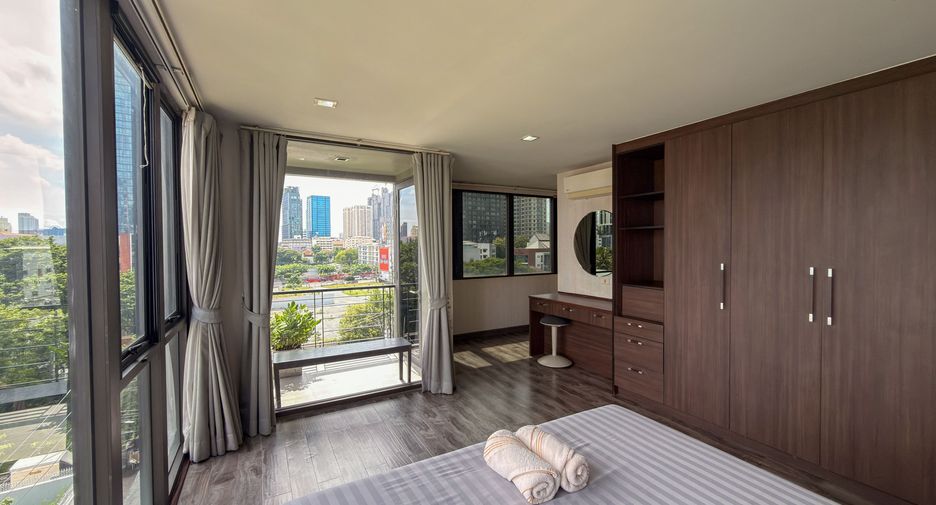À vendre 3 chambres condo à Watthana, Bangkok