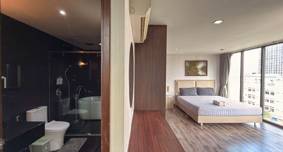 À vendre 3 chambres condo à Watthana, Bangkok