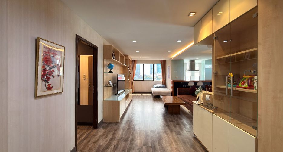 À vendre 3 chambres condo à Watthana, Bangkok
