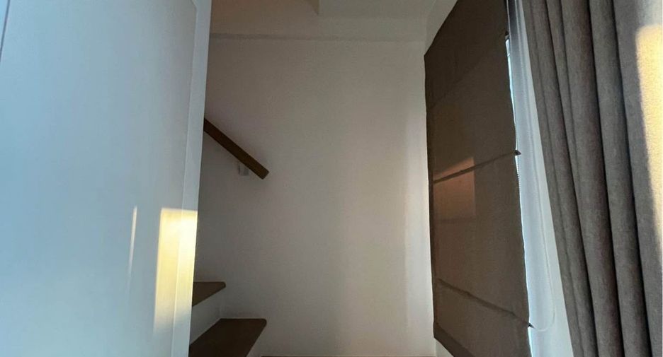 For rent 3 bedrooms townhouse in Prawet, Bangkok