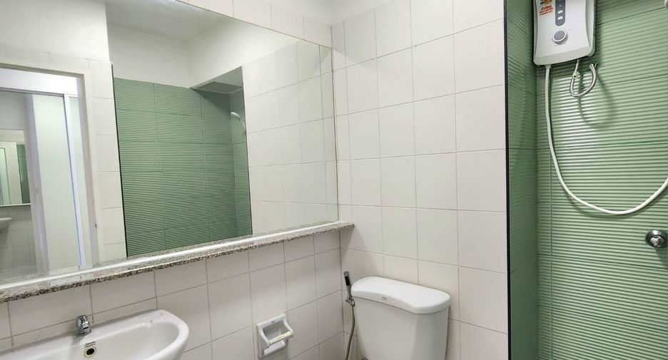 For sale 1 bed condo in Huai Khwang, Bangkok