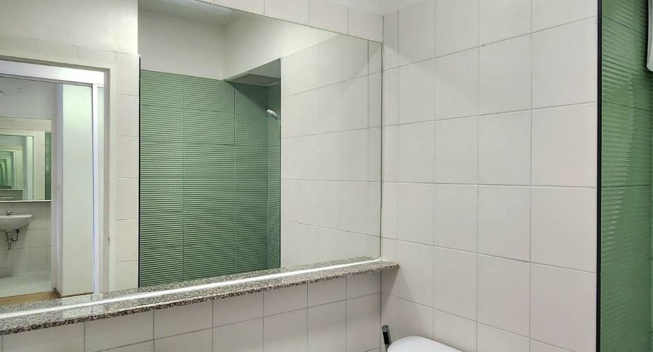 For sale 1 bed condo in Huai Khwang, Bangkok