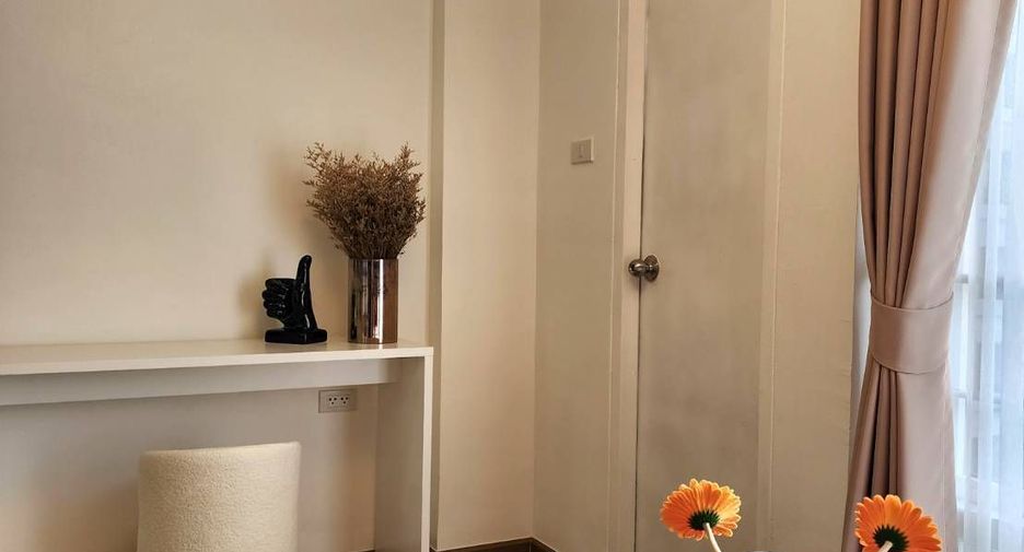 For sale 1 bed condo in Huai Khwang, Bangkok
