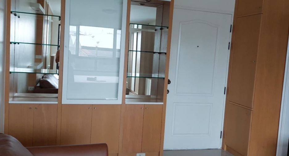 For rent 1 bed condo in Yan Nawa, Bangkok