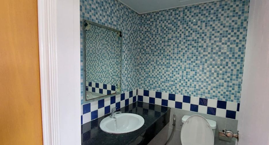 For rent 1 bed condo in Yan Nawa, Bangkok