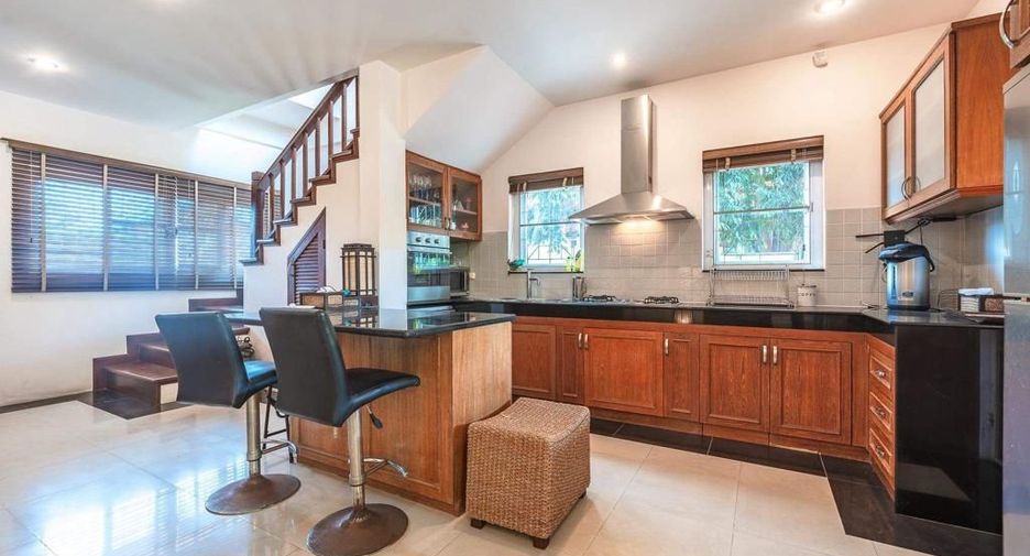 For rent 3 bedrooms villa in Mueang Phuket, Phuket