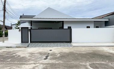 For sale 3 bedrooms house in Mueang Phuket, Phuket