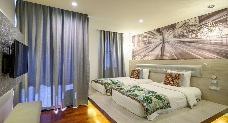 For rent 6 bedrooms condo in Pathum Wan, Bangkok