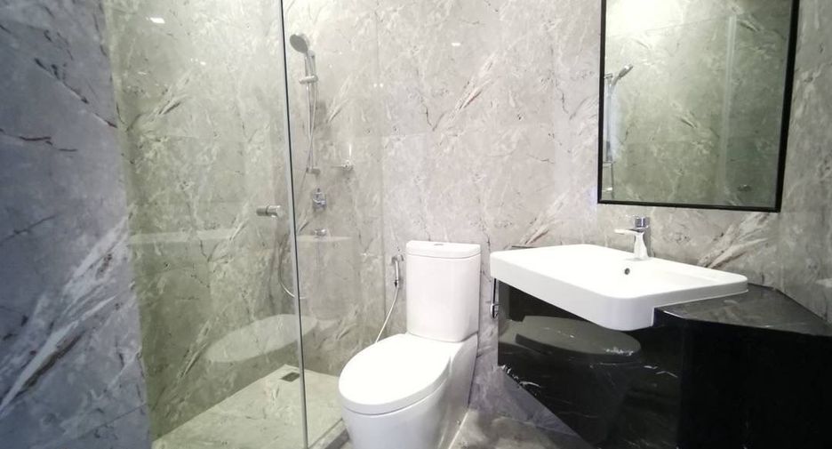 Продажа 2 спальни кондо в Кхлонг Тоеи, Бангкок