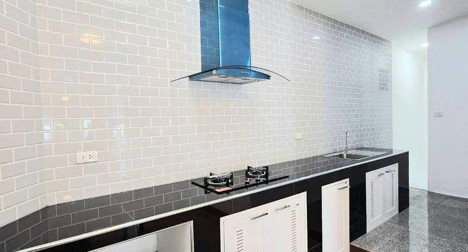 For sale 3 bedrooms townhouse in Mueang Phuket, Phuket