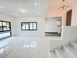 出售 3 卧室 联排别墅 在 Phuket Town, 普吉