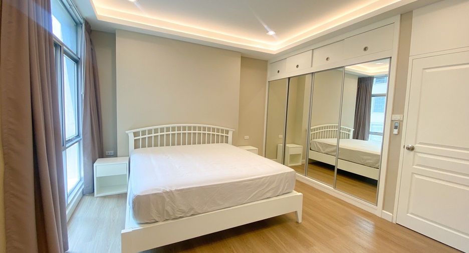 Wohnung zur Miete mit 2 Zimmer in Pathum Wan, Bangkok